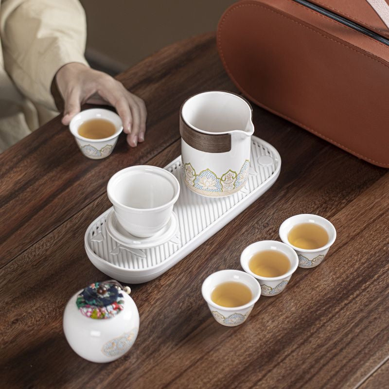 Set de Té Portátil de Porcelana con Estuche Elegante