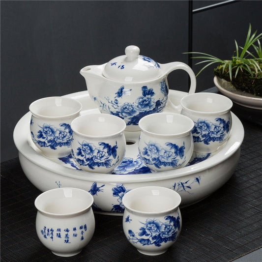 Set de Té de Porcelana con Diseños Clásicos en Azul y Blanco