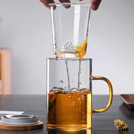 Tazas de Vidrio con Detalles Decorativos y Tapa de Bambú