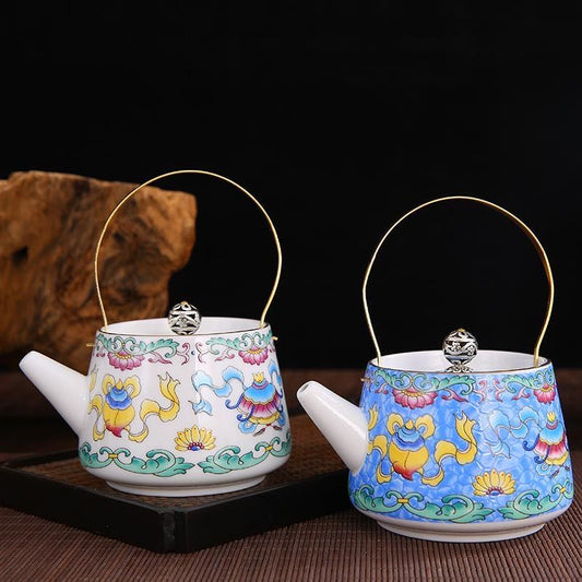 Tetera de Porcelana con Asa Dorada y Motivos Florales