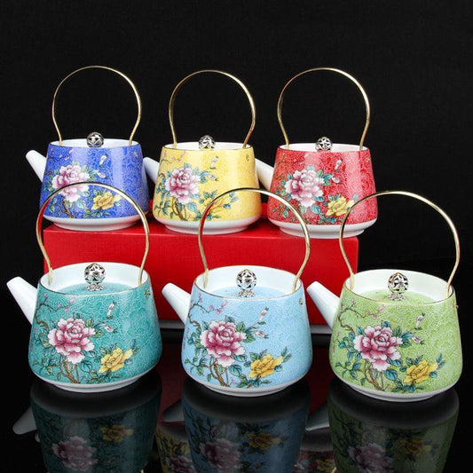 Tetera de Porcelana con Flores y Asa Dorada