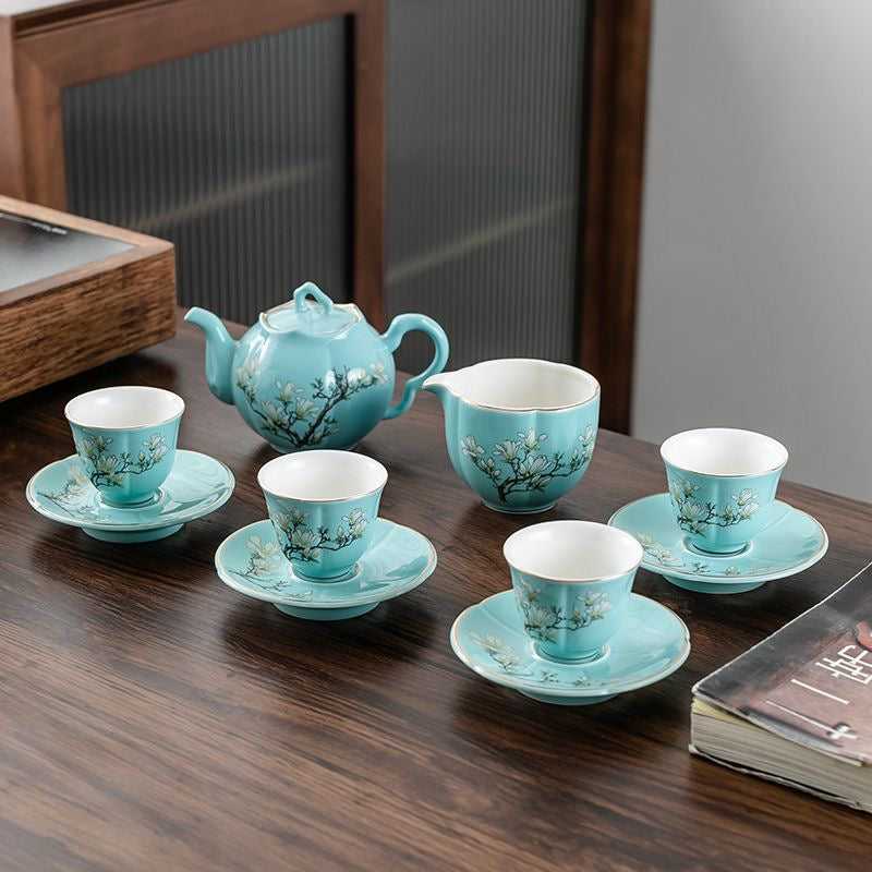 Juego de Té de Porcelana con Diseño Floral Azul